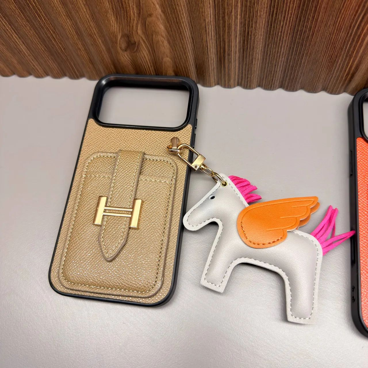 Anahtarlıklı telefon kılıfı 6