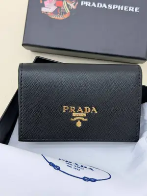 Prada cüzdan