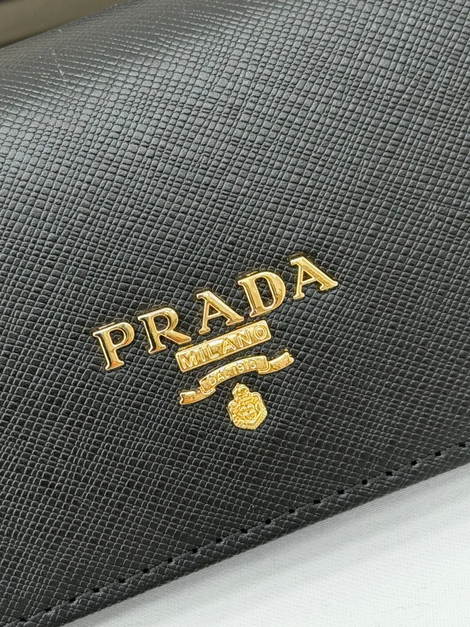Prada cüzdan 2