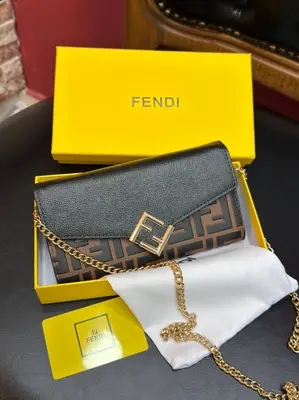 Fendi cüzdan