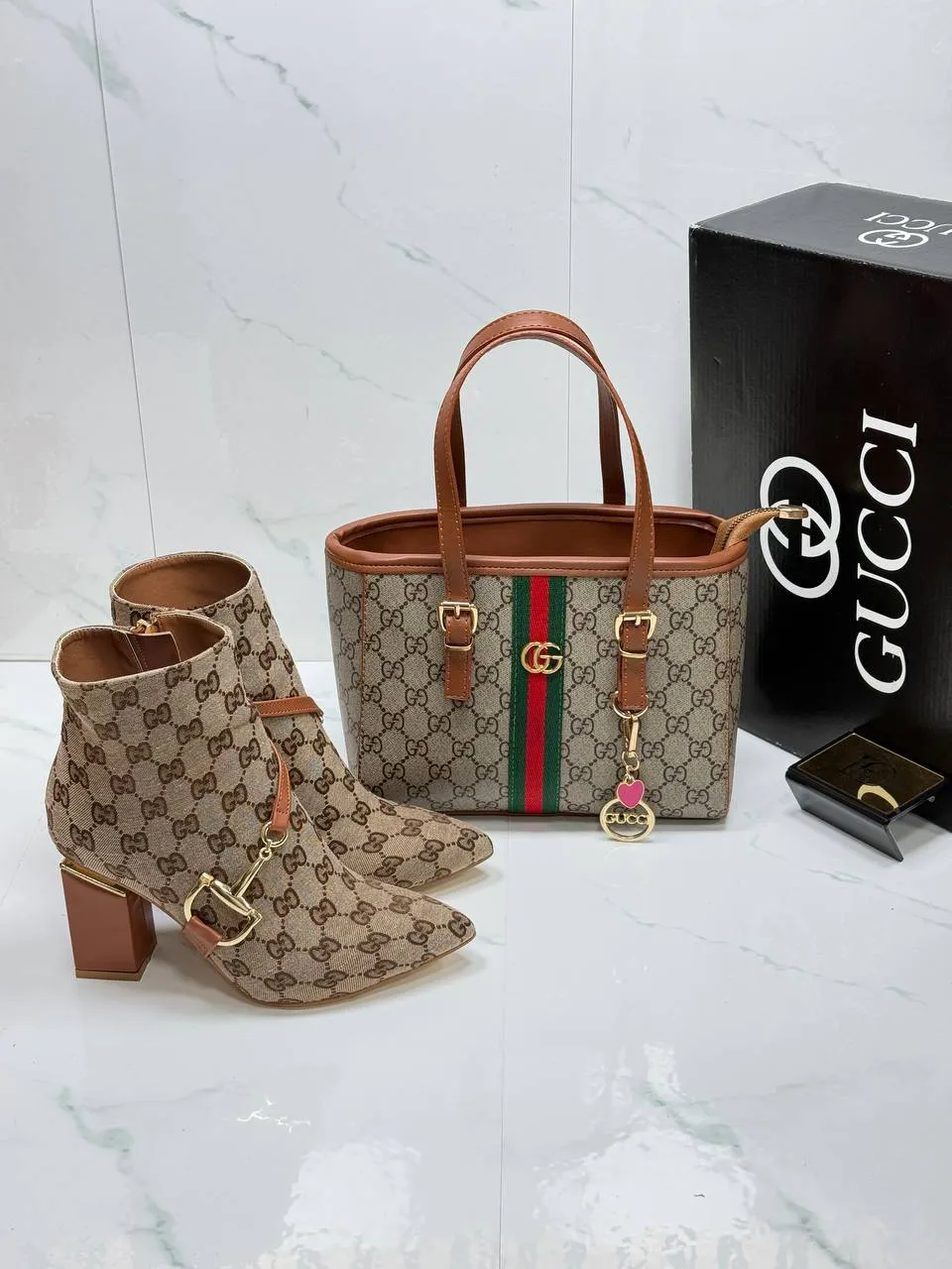 Gucci çanta ve ayakkabı 7