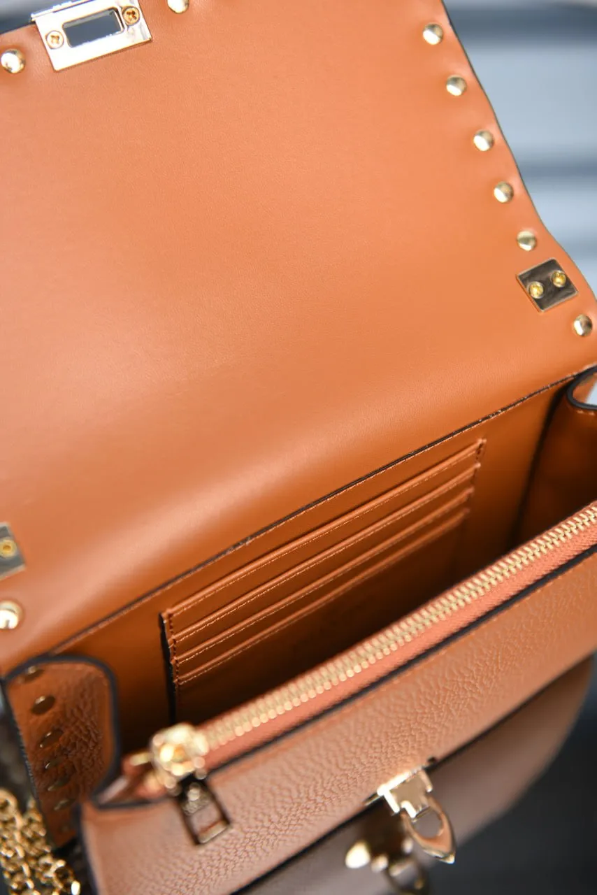 Rockstud deri crossbody çanta 11