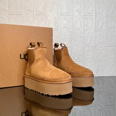 Neumel Platform Chelsea boots