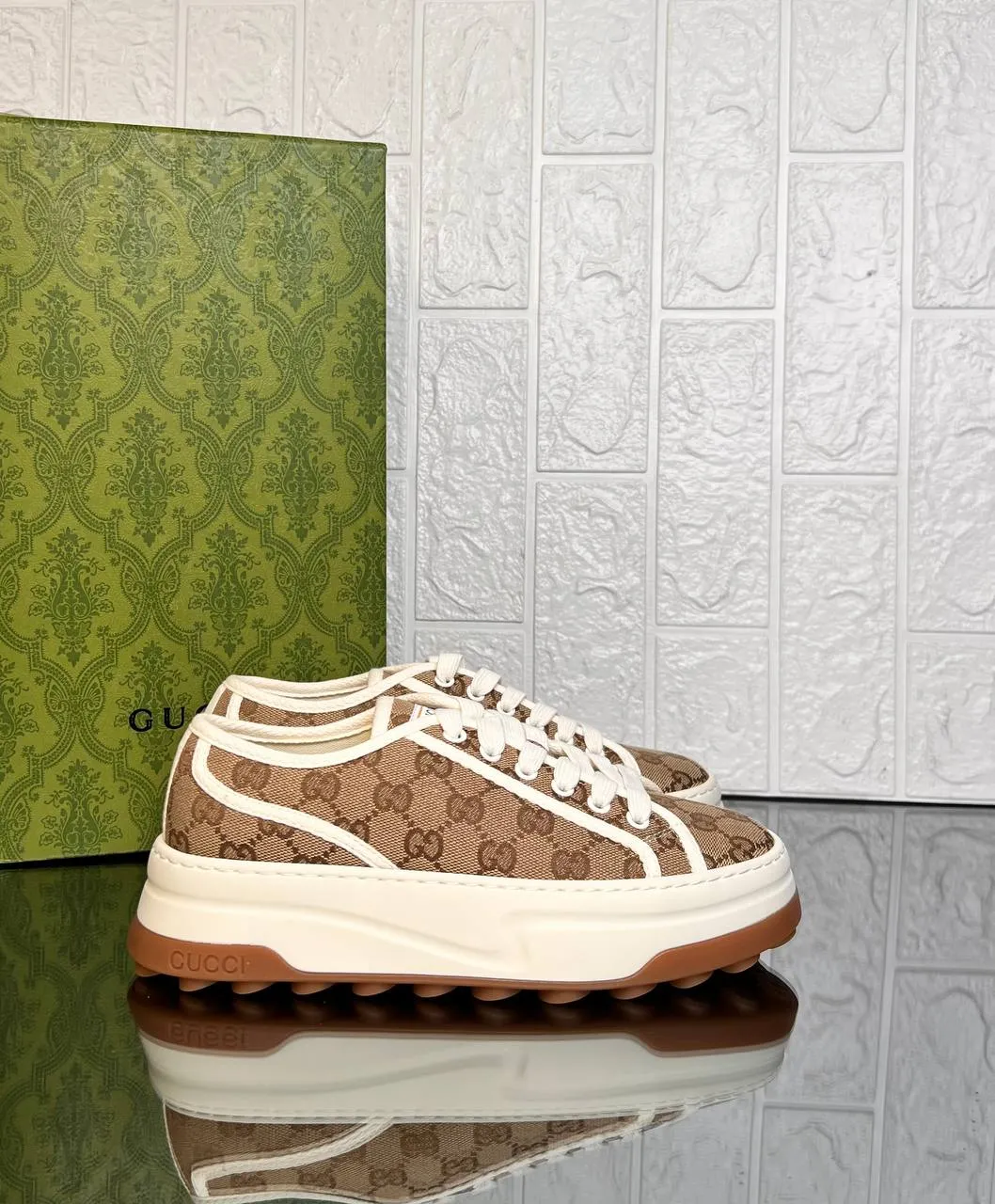 Tennis 1977 sneaker 2